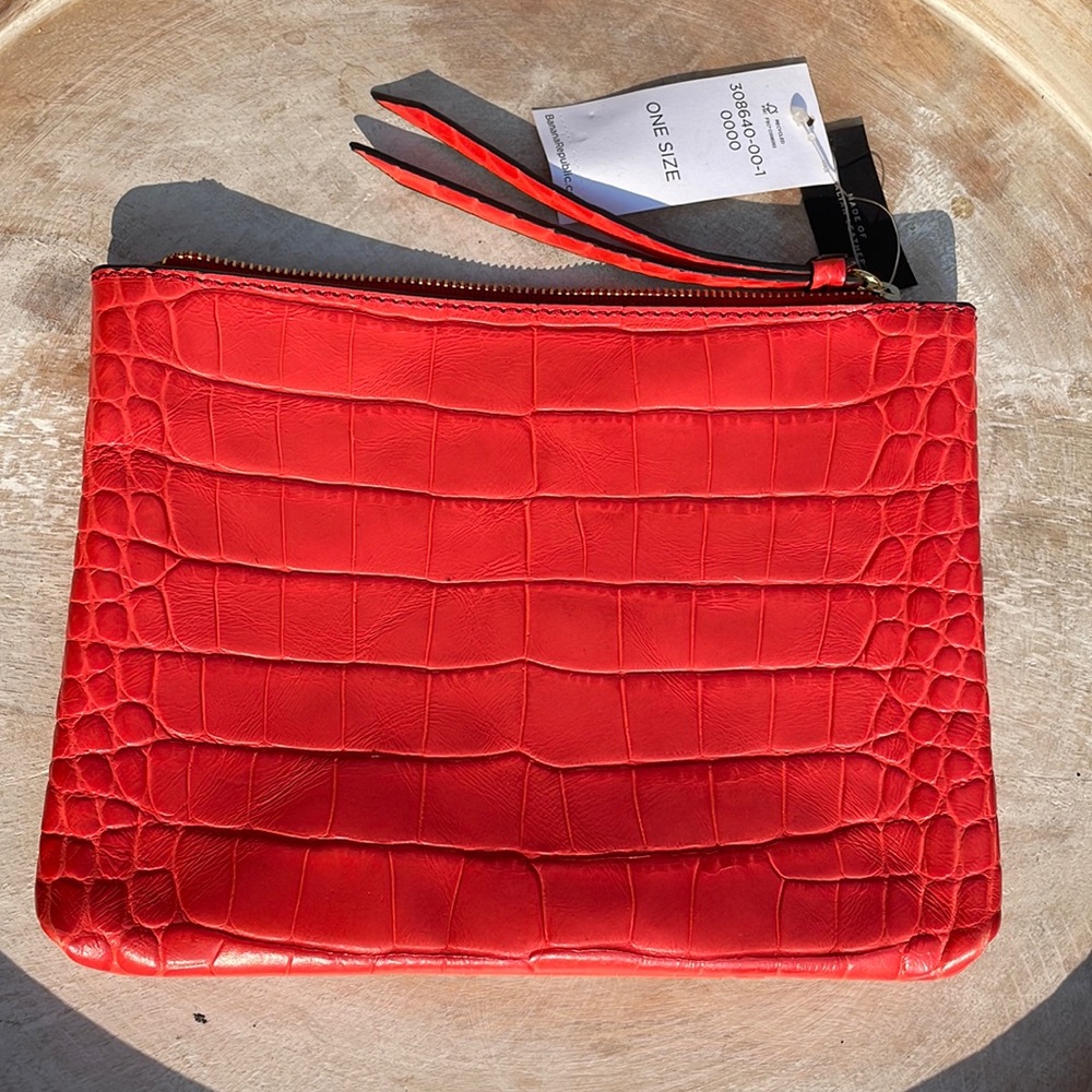 Banana republic pouch. Never used. With tags